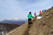 29 Salendo alla cima dello Zuc dui Valbona con vista verso le Grigne